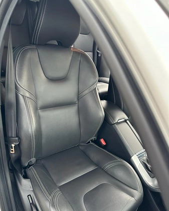 Volvo V60 cena 59800 przebieg: 182000, rok produkcji 2016 z Płock małe 781